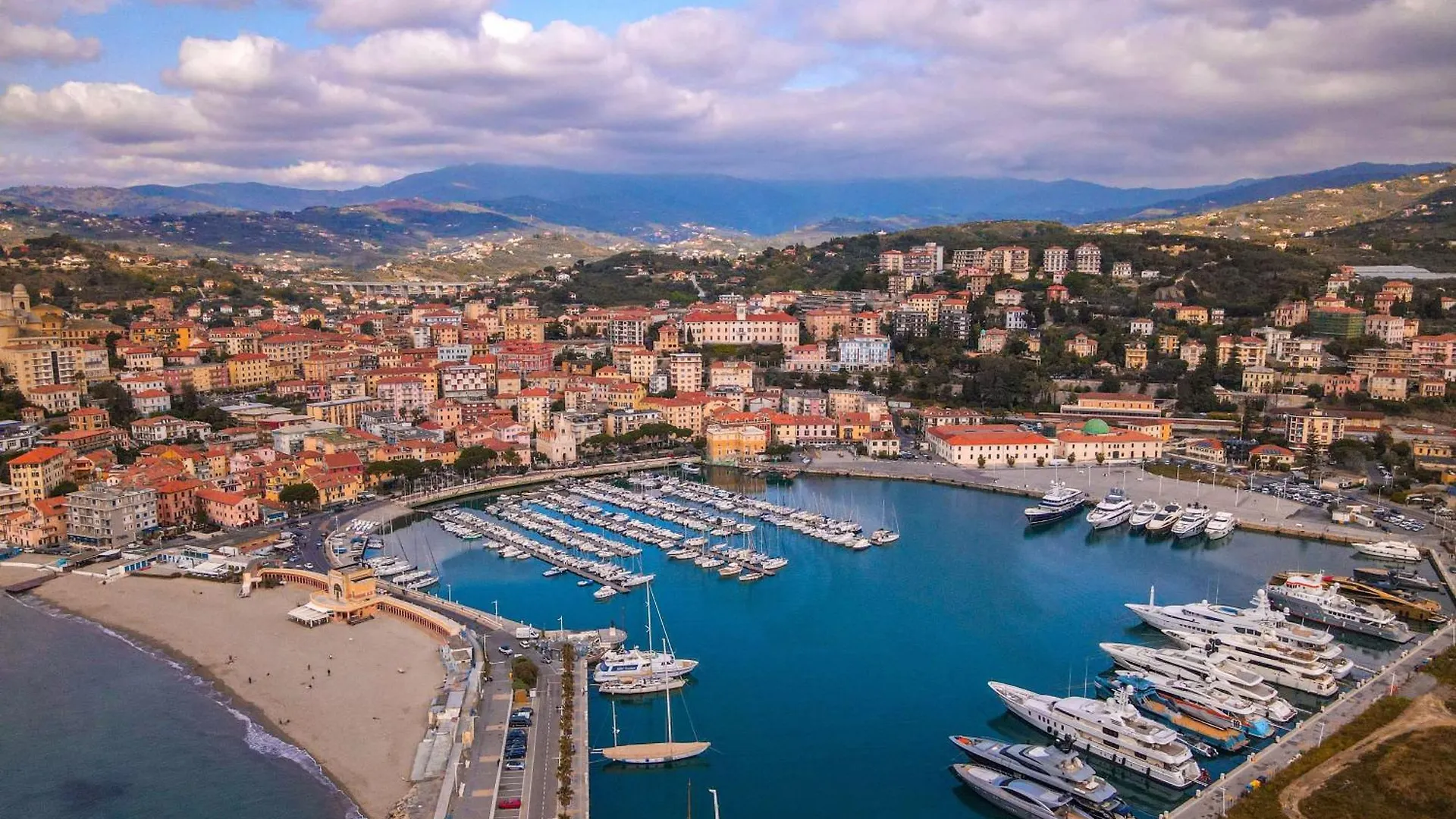 Kimera Del Parasio - Happy Rentals Imperia Apartment